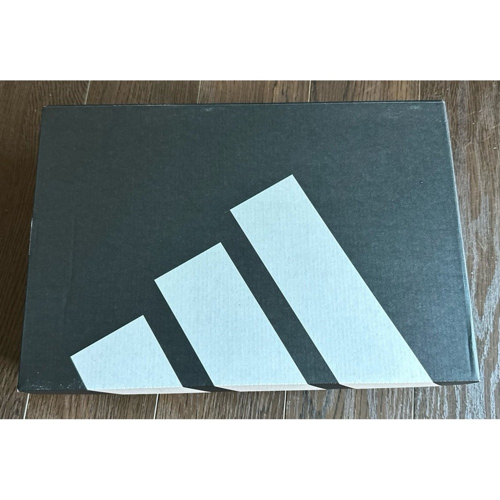 Adidas‎ empty shoe box